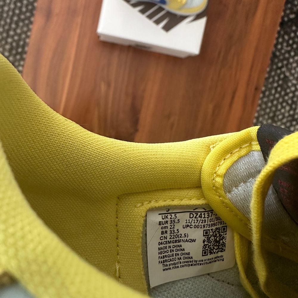 Nike Travis Scott x Air Jordan 1 Retro Low OG Womens - Picture 8 of 12